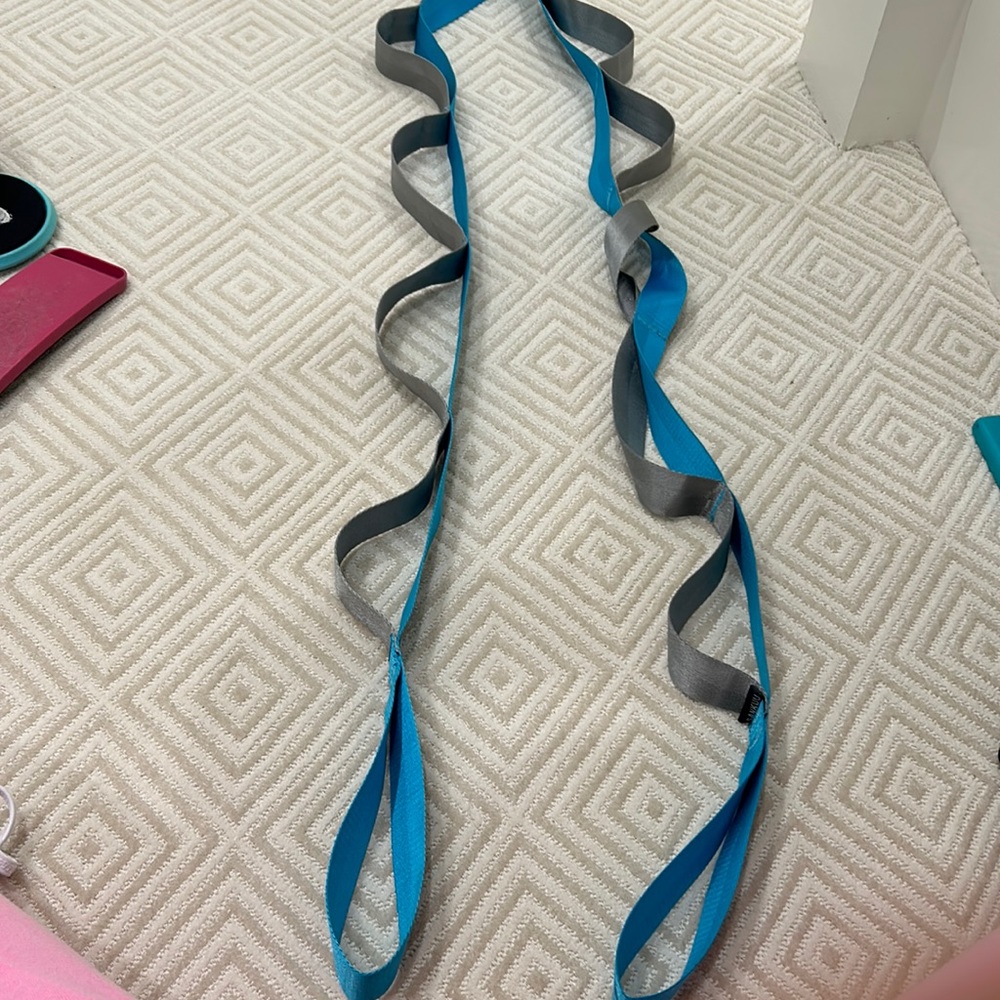 Stretch rope for dancers,cheerleaders,ect.